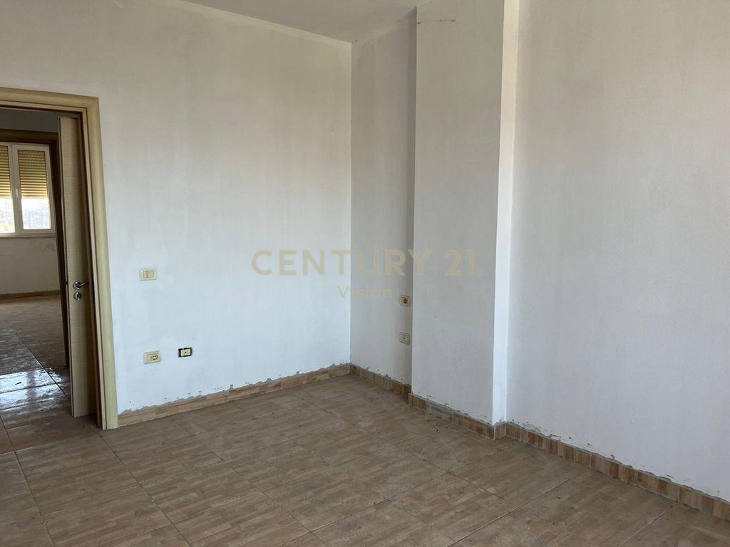 Apartament 2+1 Për Shitje në Qendër, Shkodër