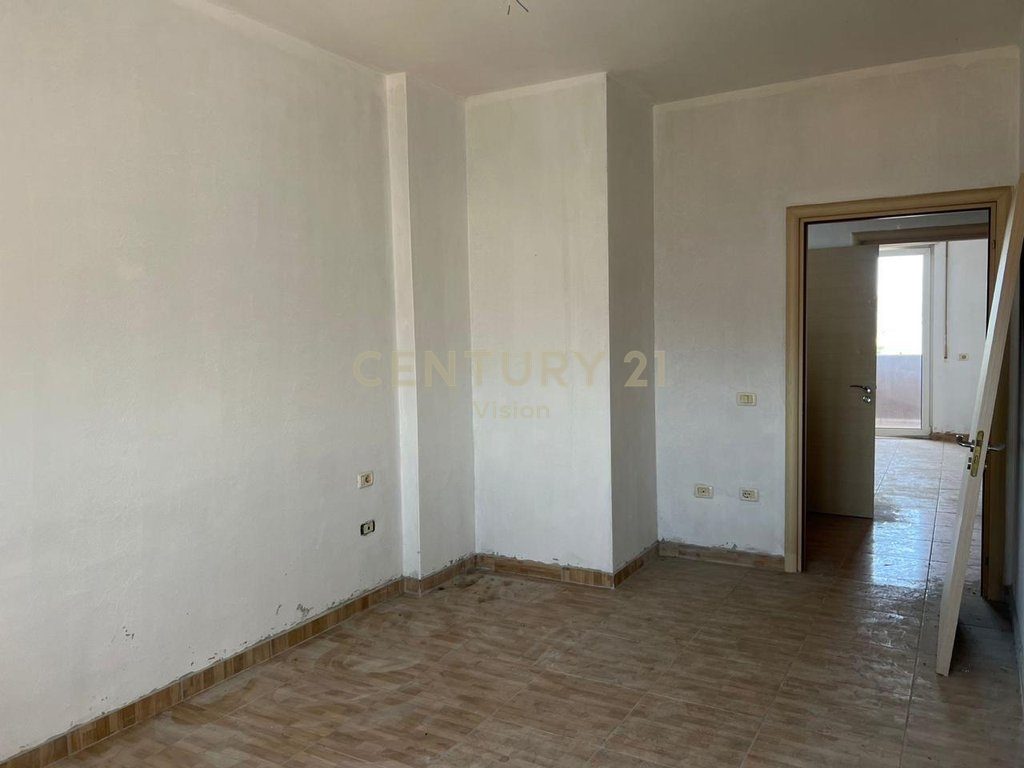 Apartament 2+1 Për Shitje në Qendër, Shkodër