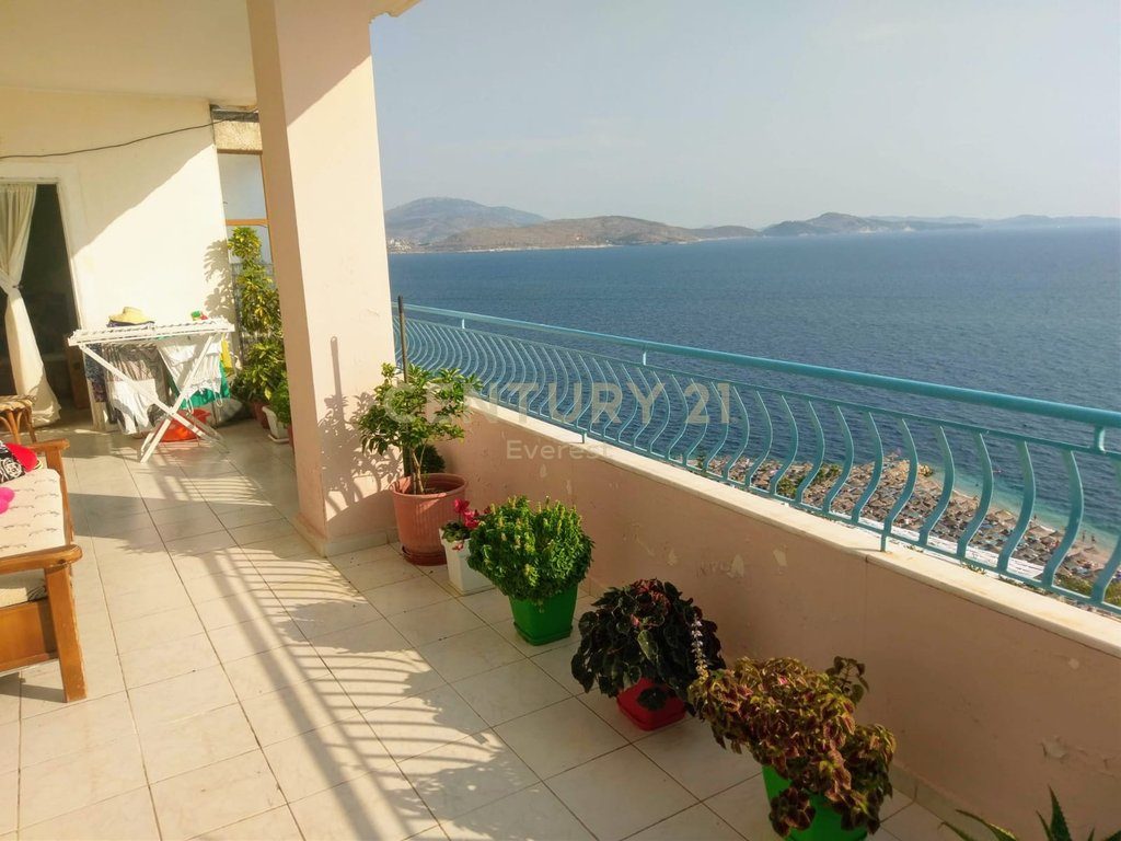 SARANDE, SHESIM PENTHOUSE 3+1+2 ME PAMJE NGA DETI