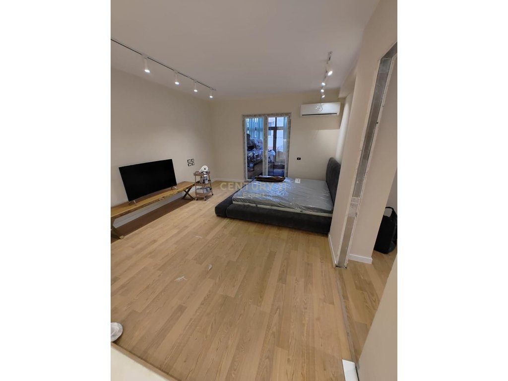 SHESIM APARTAMENT OPEN SPACE TEK RRUGA E DURRESIT!!