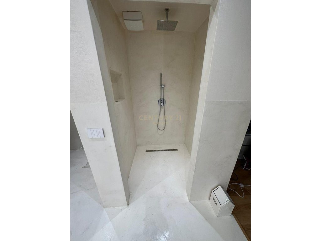 SHESIM APARTAMENT OPEN SPACE TEK RRUGA E DURRESIT!!
