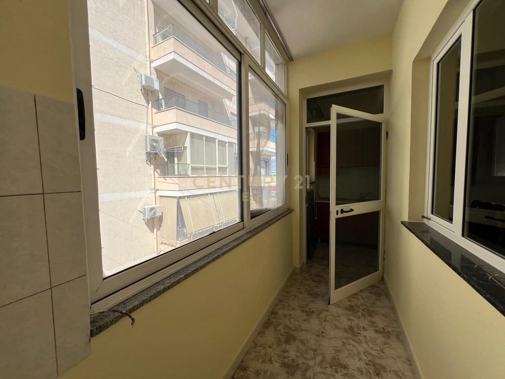 Apartament 2+1 për Qira në Durrës, tek Rruga e Re e Portit !