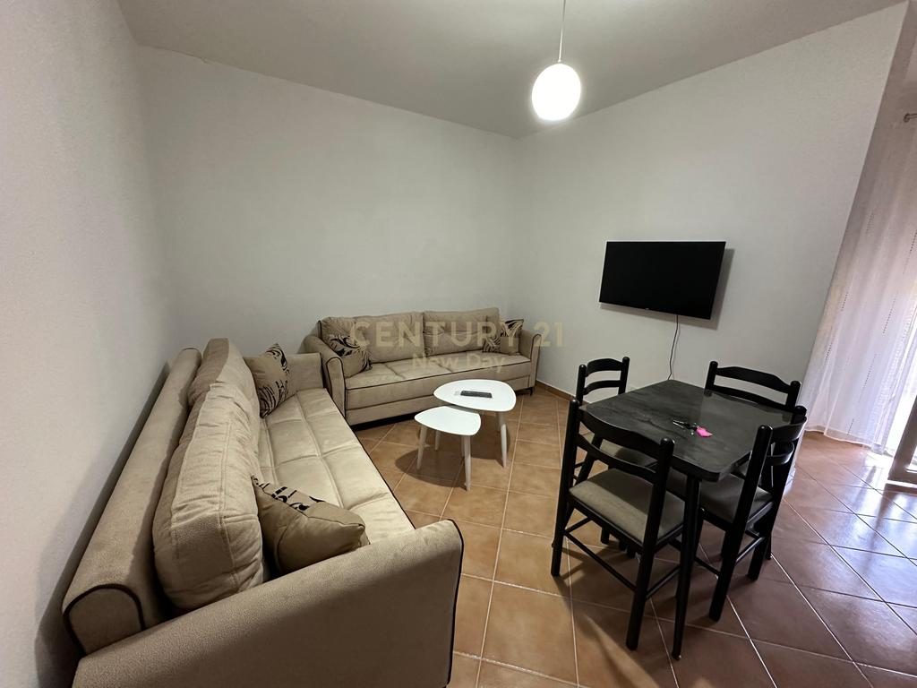 JEPET ME QIRA APARTAMENT 1+1 TE SHKEMBI I KAVAJES