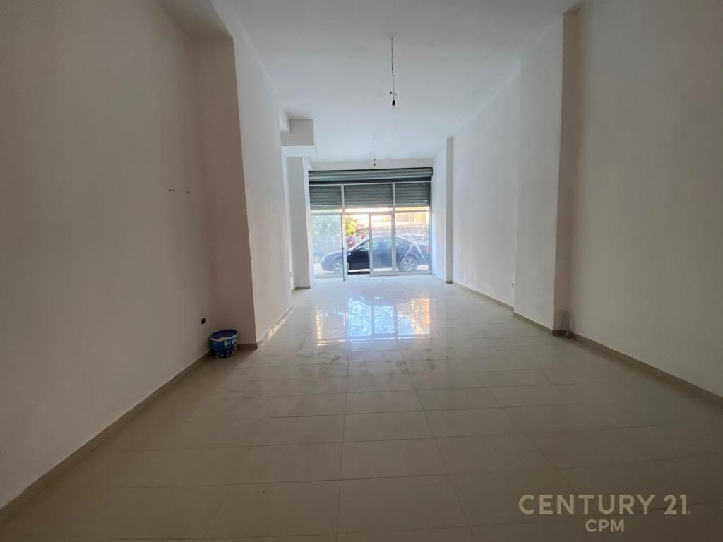 OKAZION ZONE 1400€ M2  SHITET NJESI BIZNESI NE ASTIR
