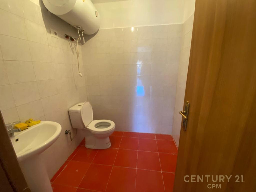 OKAZION ZONE 1400€ M2  SHITET NJESI BIZNESI NE ASTIR