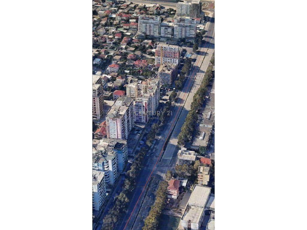 Jepet me qera Ambient Komercial buzë Rrugës Kryesore Dritan Hoxha, Laprakë