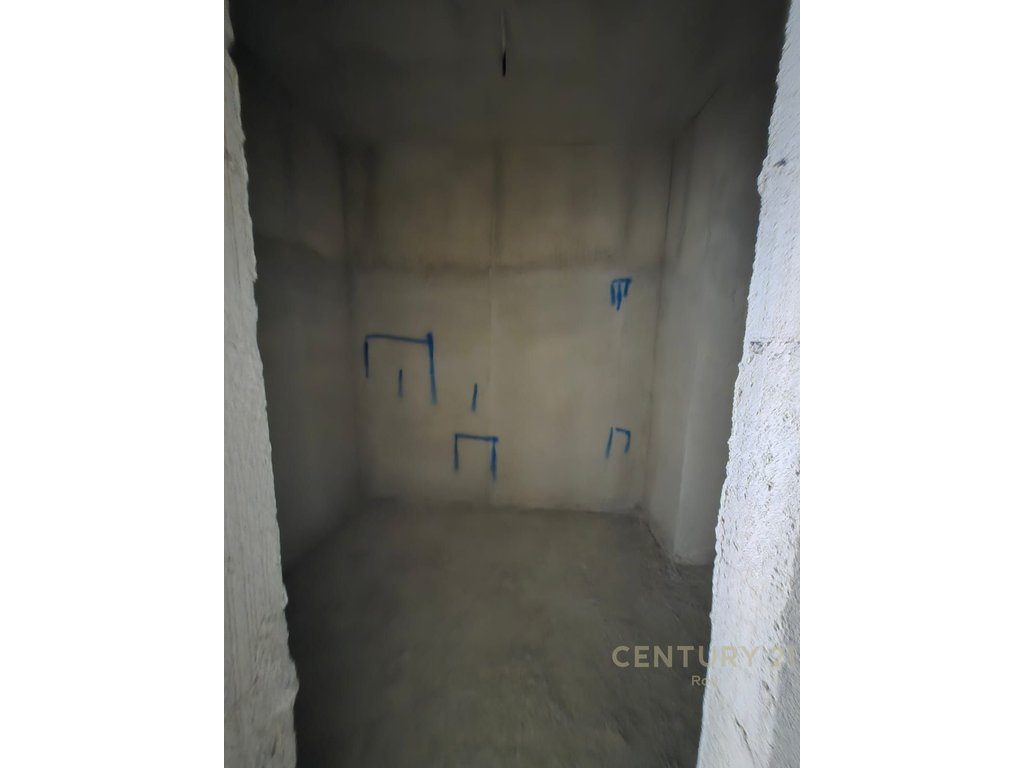 Apartament 2+1+2 për Shitje në Golem
