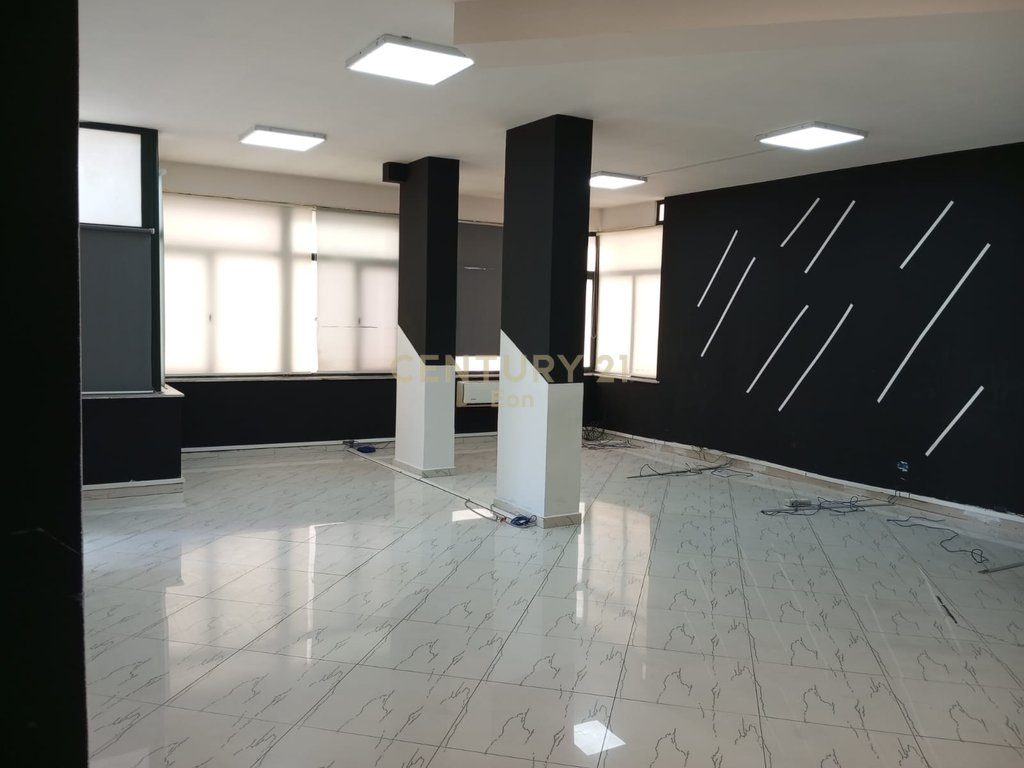 Jepet me Qira, Ambient Biznesi, Plazh, Durres !