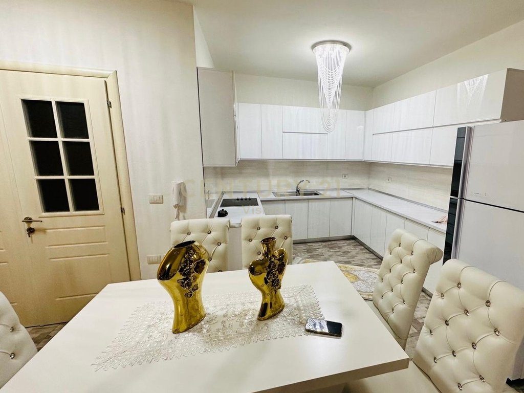 Apartament 3+1+2 për shitje në Shkodër, Rus  | 150 m²