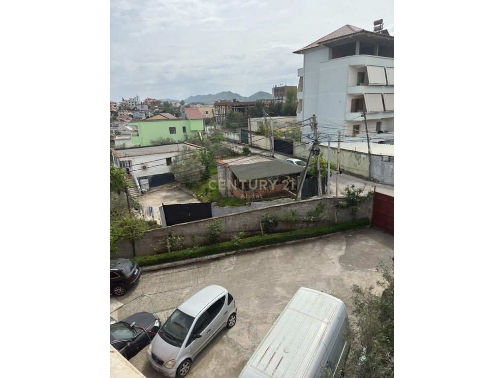 VILE 3-KATESHE PER SHITJE: SAUK I RI, TIRANE