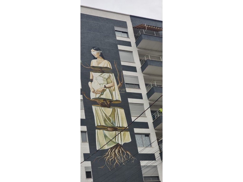 SHESIM   APARTAMENT   2+1+2  NE HYRJE  TE KAMZES!