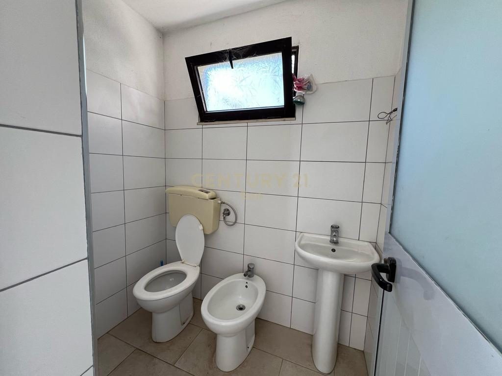 Ambient me qira në Shkozet, Durrës!