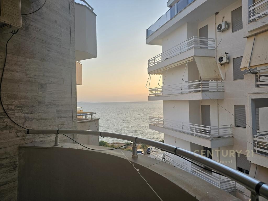 Shesim Apartament 3+1 ne Sarande me mundesi ndarje ne 2 apartamente 1+1