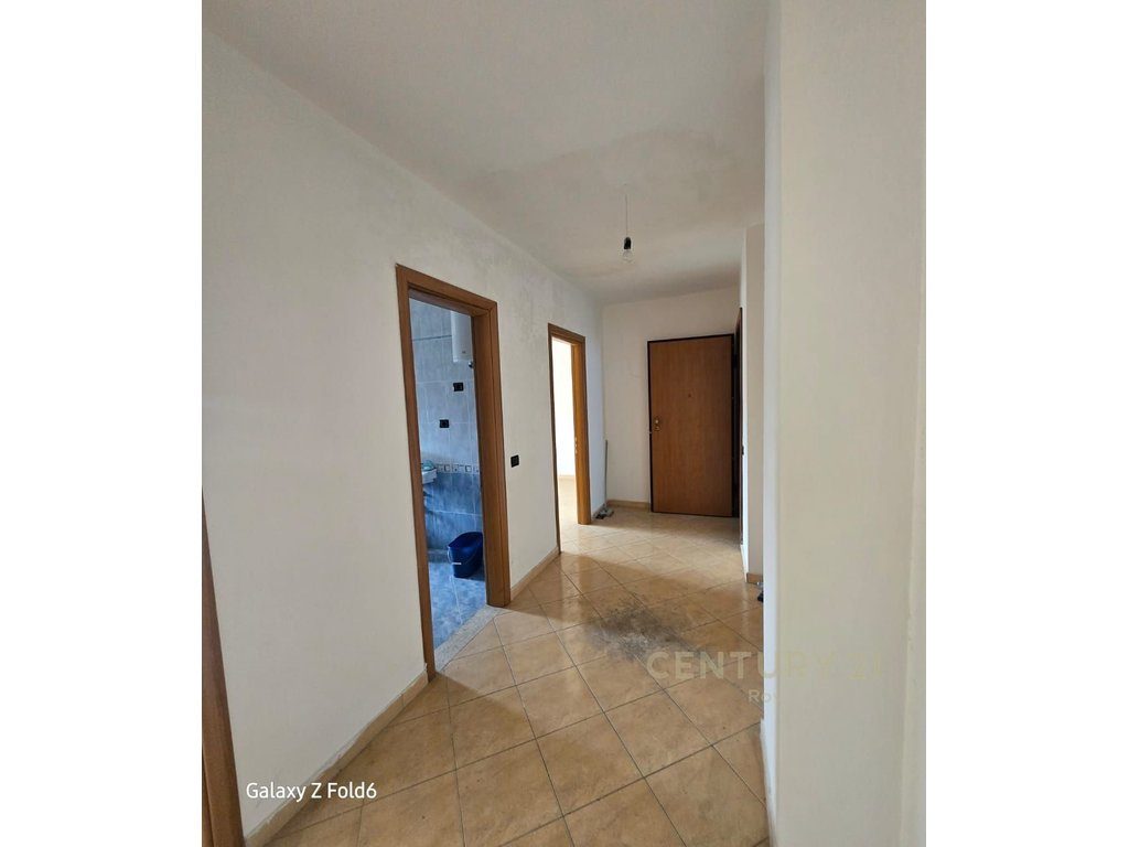 SHITET APARTAMENT 2+1 +GARAZHG NE ZONEN E GOLEMIT !!!
