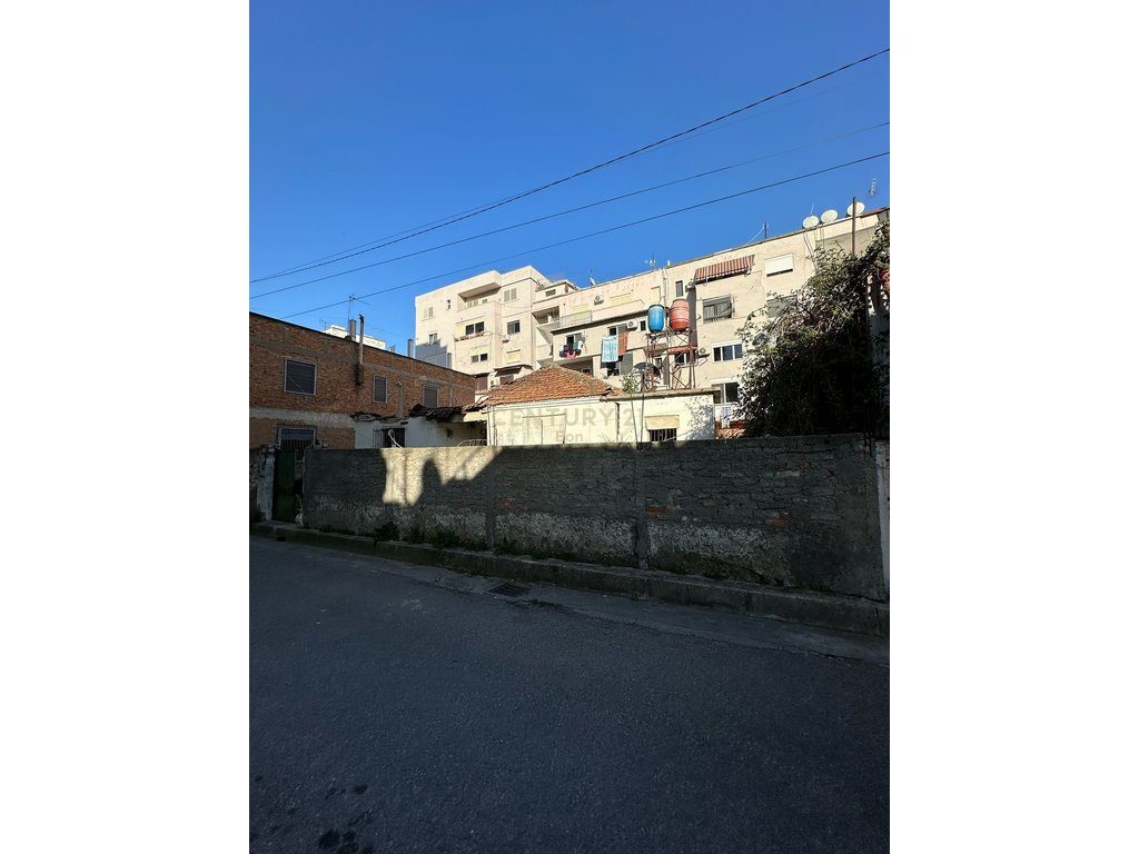 SHITET VILE NE DURRES!