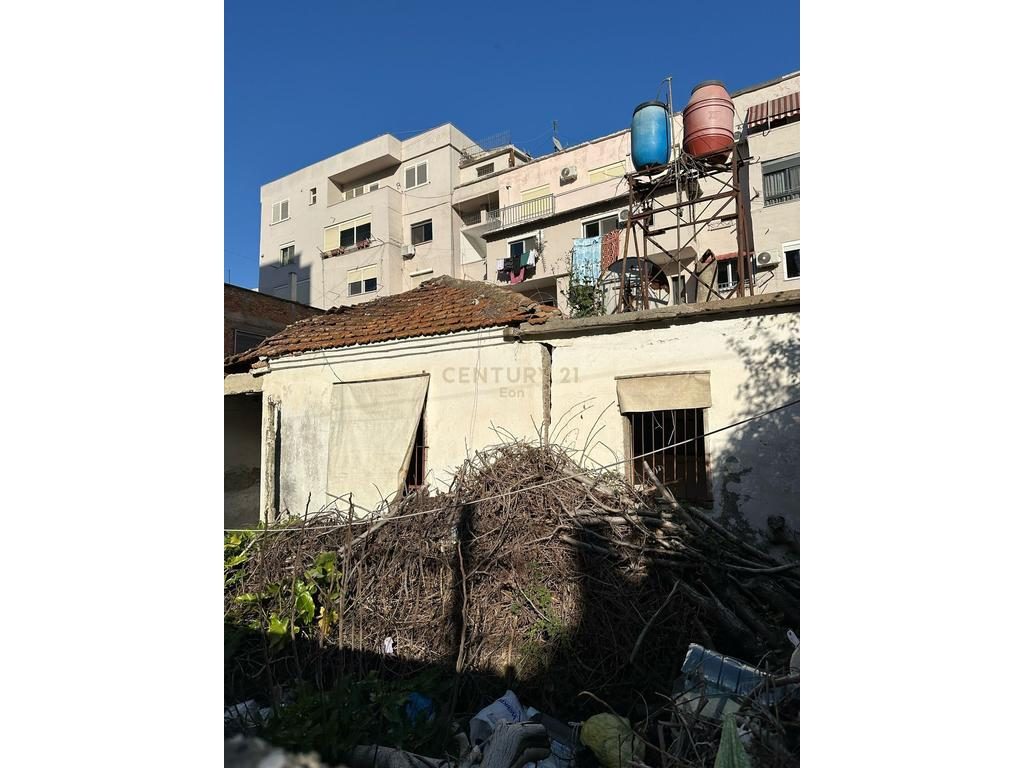 SHITET VILE NE DURRES!