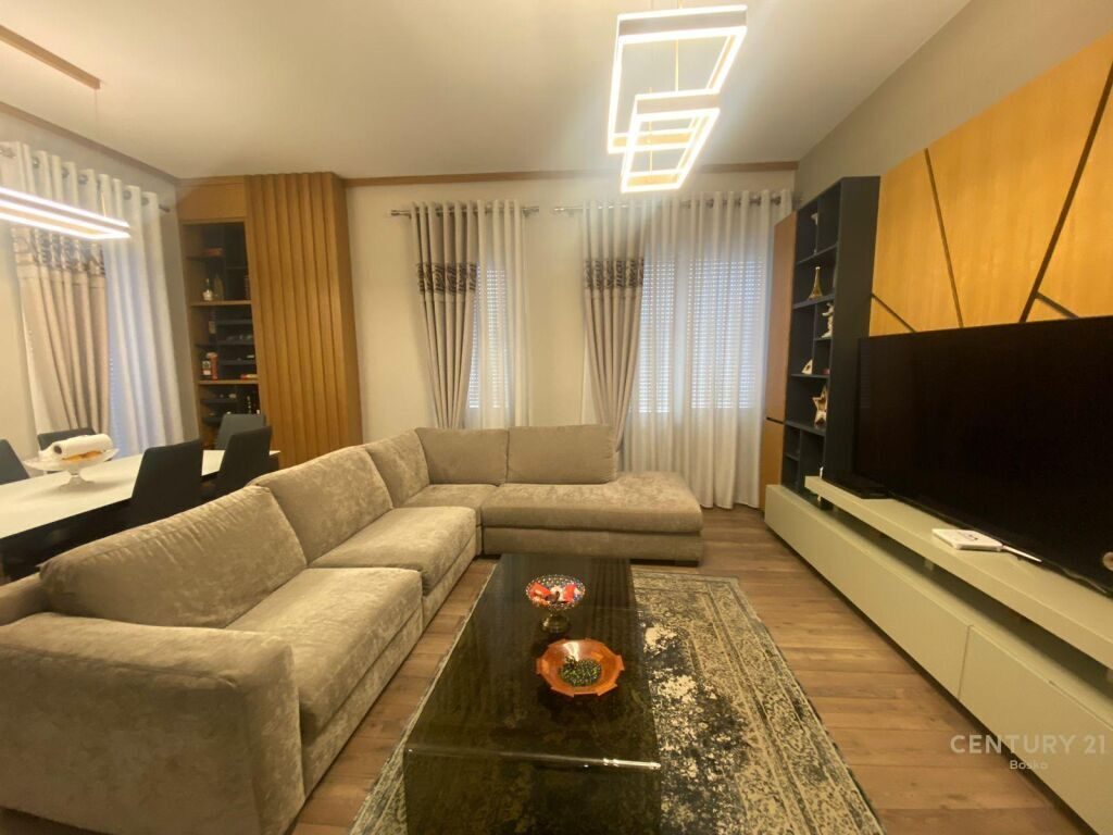 SHITET, APARTAMENT 2+1+2 NE LAPRAKE, RRUGA DRITAN HOXHA