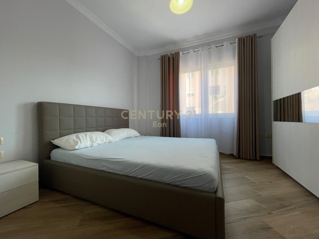 JEPET ME QIRA APARTAMENT 1+1 NË PLAZH, DURRËS!