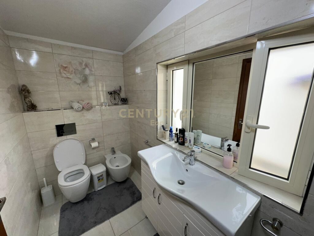 SHESIM APARTAMENT 4+1+2 ME PAMJE DETI NE VOLLGA DURRES