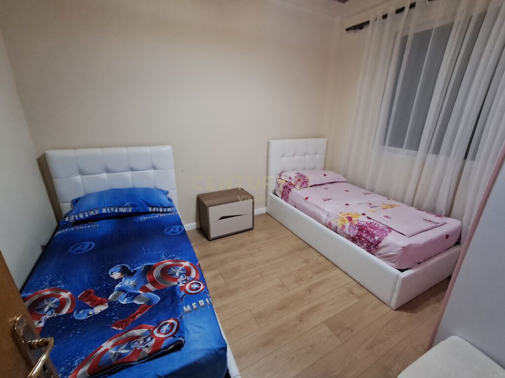 Vilë 2-katëshe + Truall për shitje në lagjen Ndoc Mazi, Shkodër  500 m²