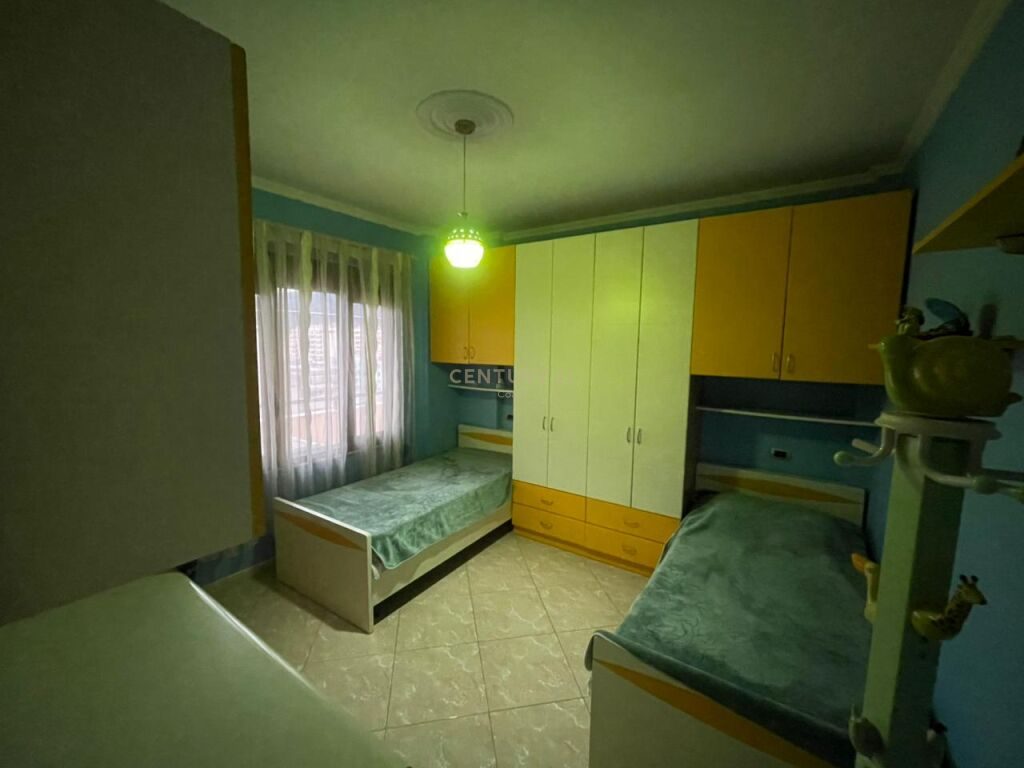 SHITJE E SHPEJTË – 2+1 NË ZEMËR TË VLORËS | BULEVARDI VLORË–SKELË