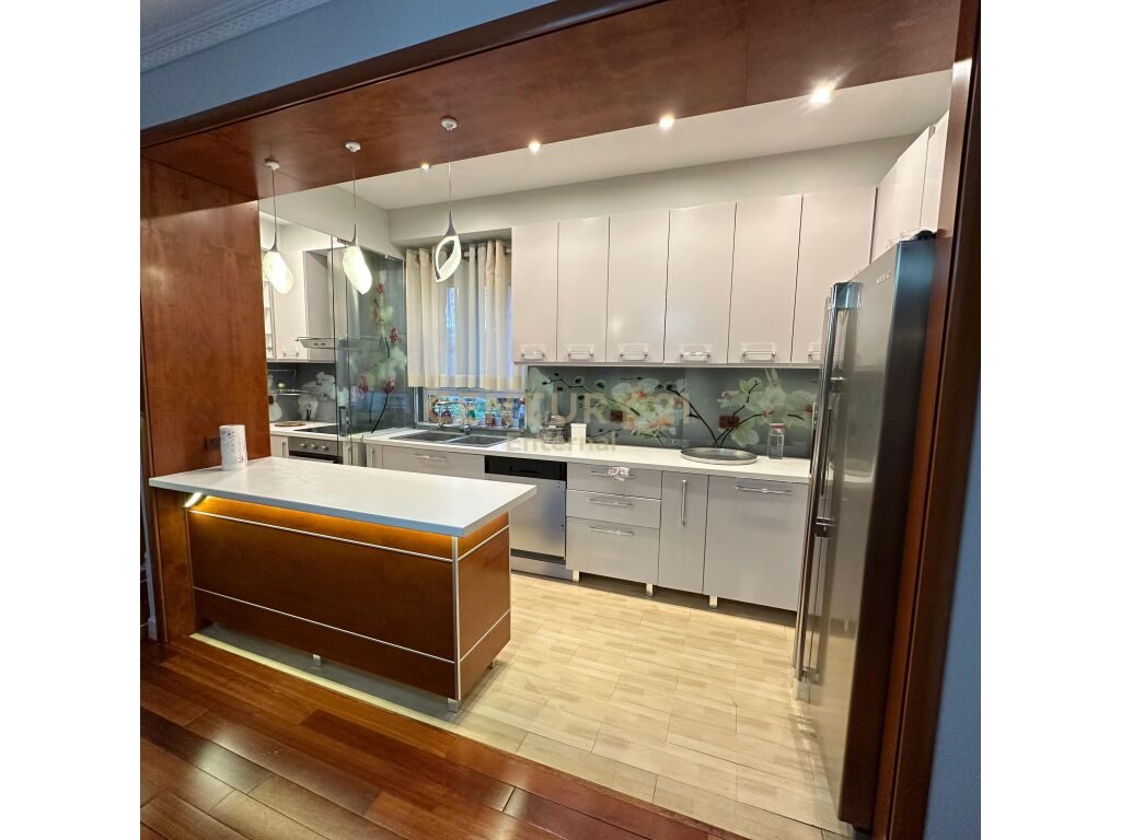Apartament 3+1 per qira tek Rruga Sami Frasheri