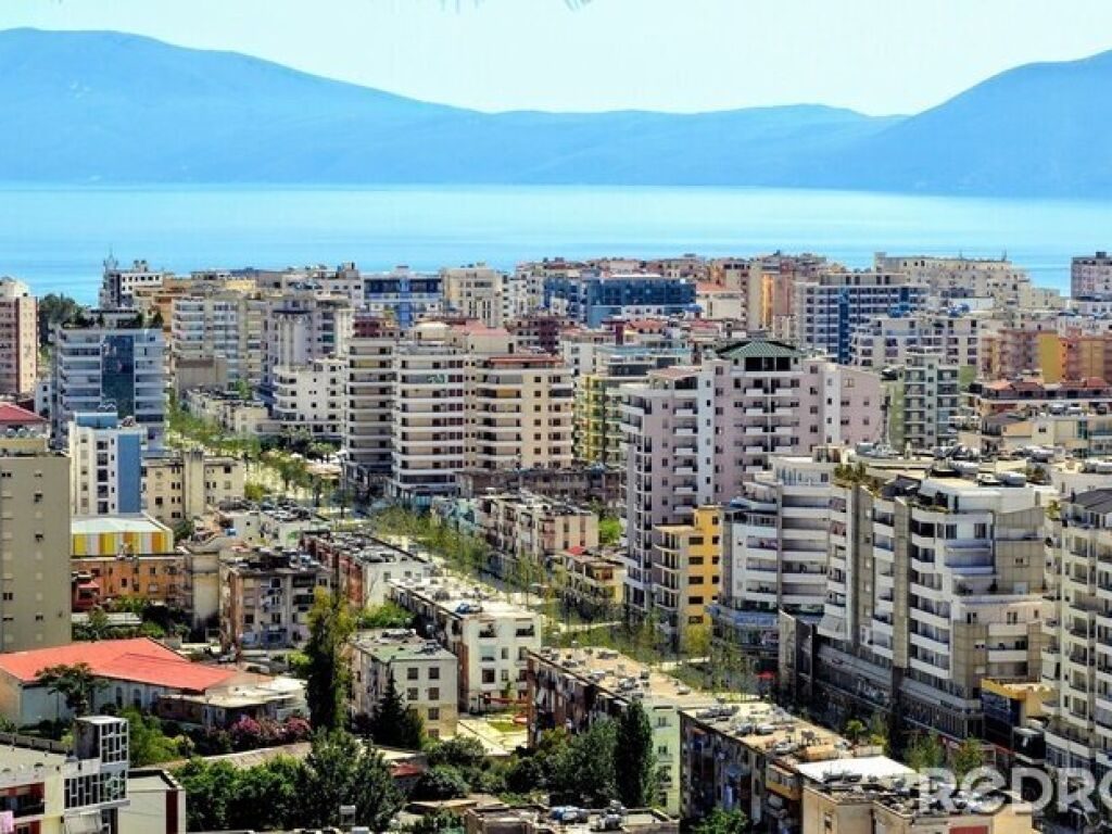 SHITET SHTEPI PRIVATE DHE TRUALL,KUZUM BABA VLORE!!
