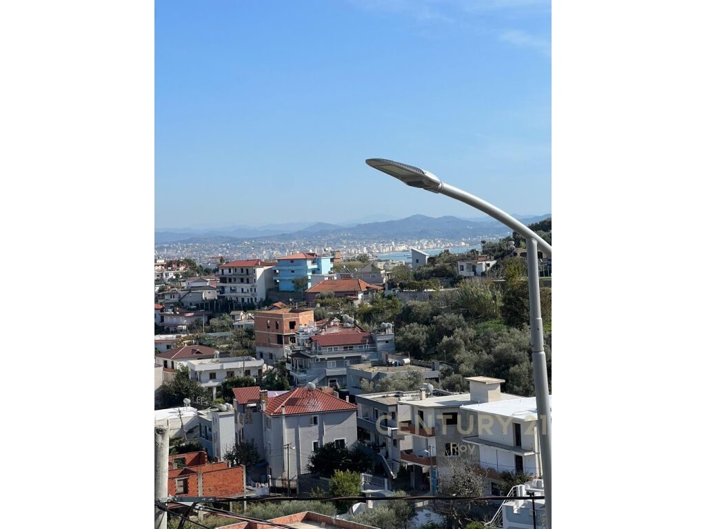 SHITET SHTEPI 2 KATESHE ME PAMJE DETI NE DURRES!!