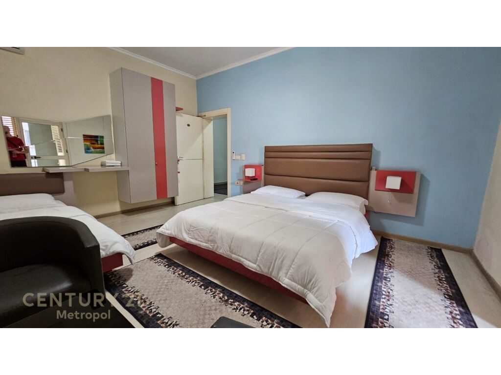 Shesim HOTEL 4  kate, Komuna e Parisit!