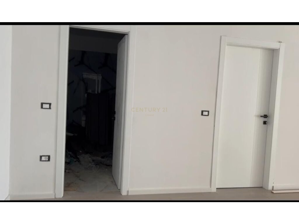 PREMIUM APARTAMENT 3+1  ME SUPER PAMJE PANORAMIKE NE UJE TE FTOHTE VLORE !
