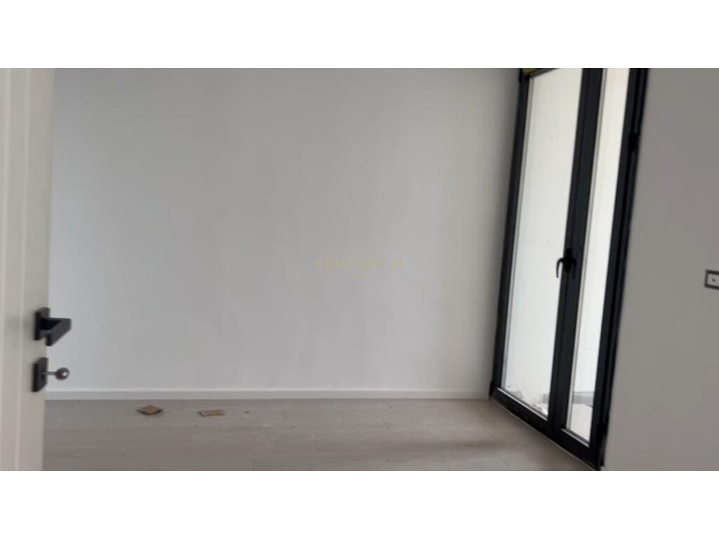 PREMIUM APARTAMENT 3+1  ME SUPER PAMJE PANORAMIKE NE UJE TE FTOHTE VLORE !