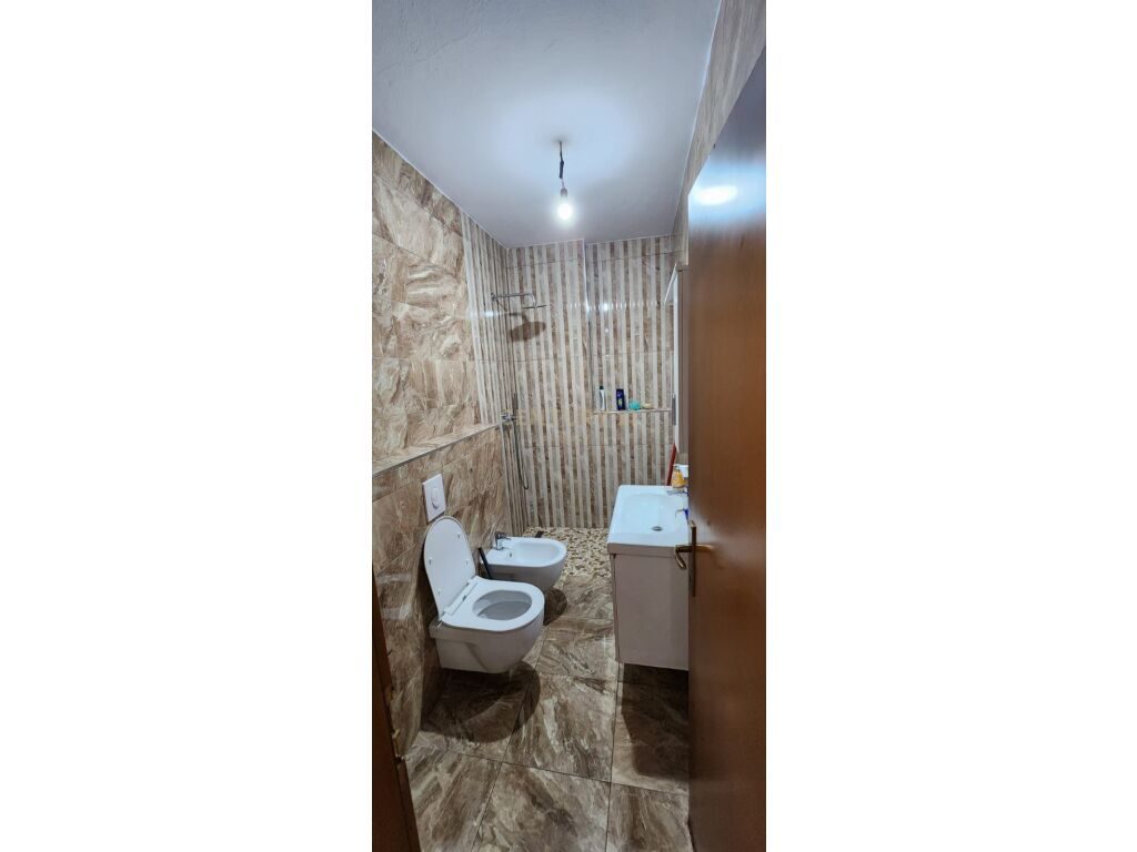 Apartament 2+1+2 Për Shitje në Rruga Fortuzi, Tiranë - 260,000€ | 116 m²