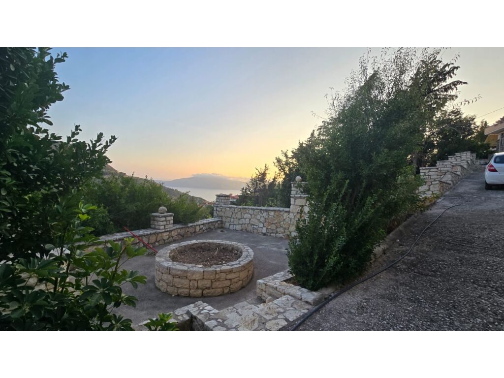 JAPIM ME QIRA  2- KATET E NJE VILE 3- KATESHE  ME PAMJE NGA DETI  NE KANINE,VLORE!!!