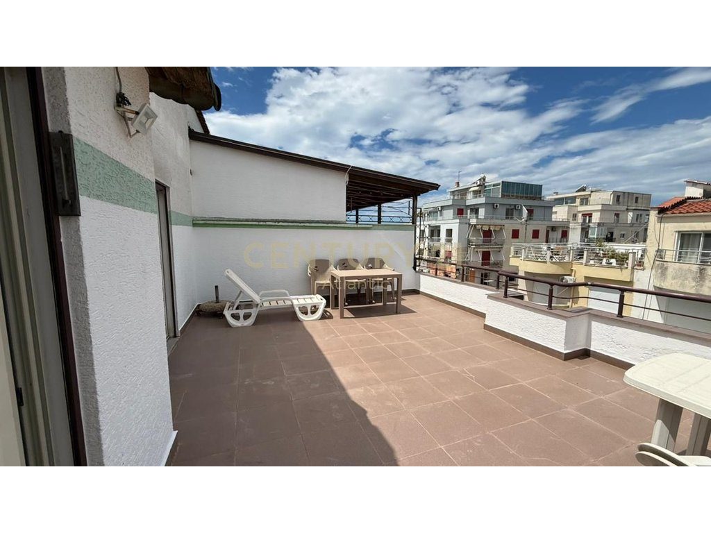 Apartament 1+1 Për Shitje + 49m2 Verande Tek Kompleks Florida Durres