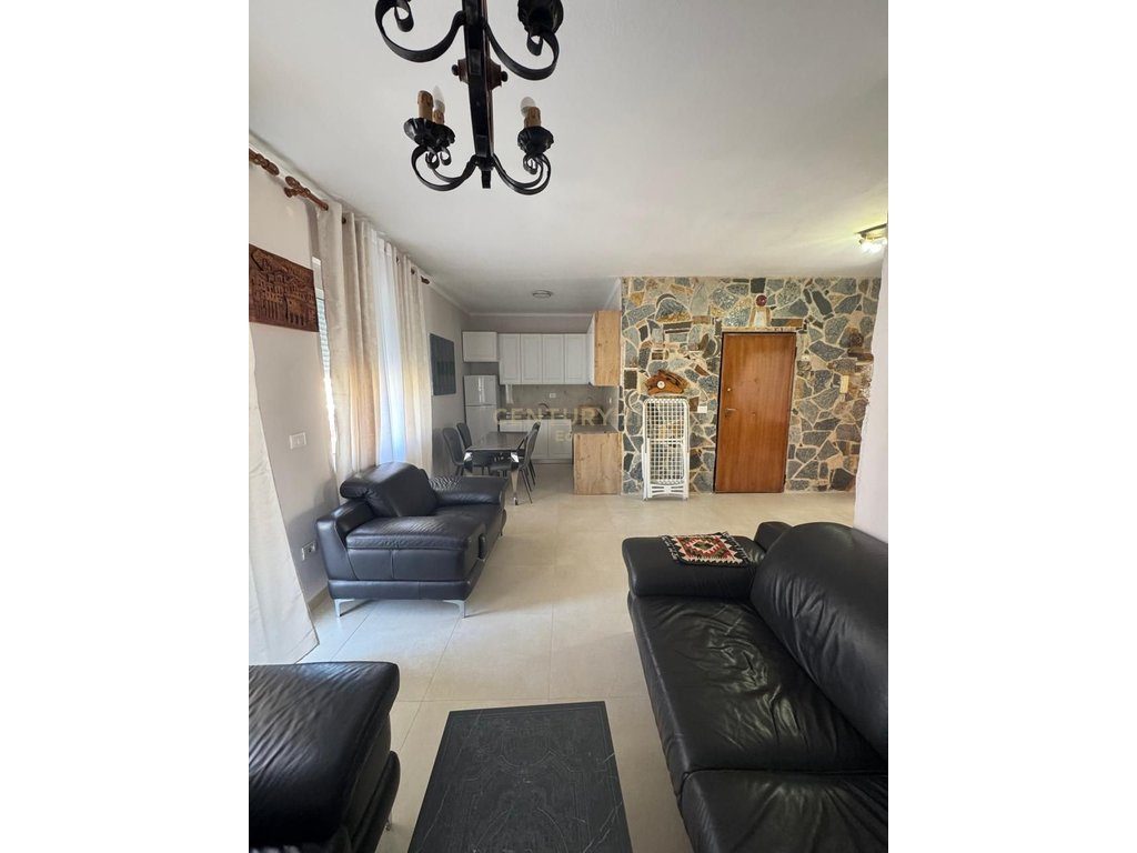Jepet me Qira Apartament 2+1 me Pamje Deti në Plazh, Durrës  !