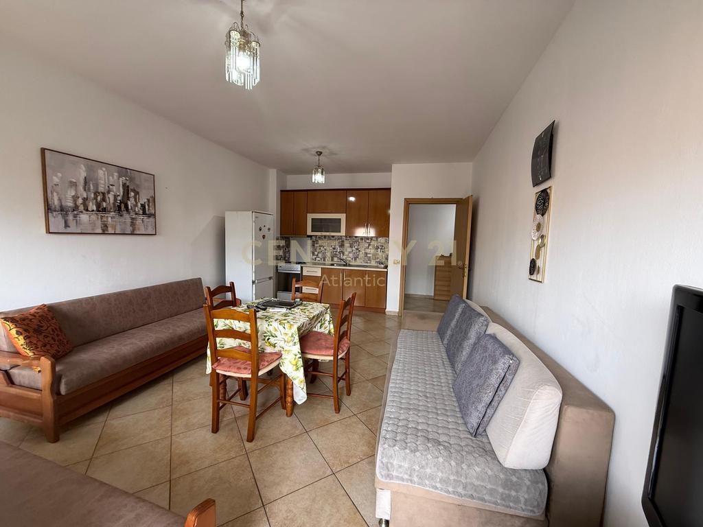Apartament 1+1 Me Qira në Plazh, Durrës - 350€ | 75 m²