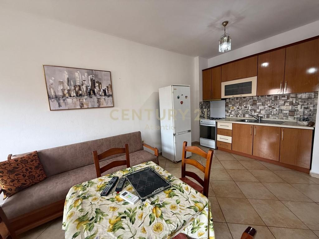 Apartament 1+1 Me Qira në Plazh, Durrës - 350€ | 75 m²