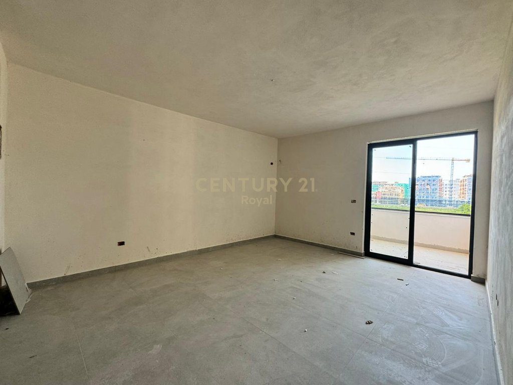 OKAZION 950 EURO/M2-SHITET APARTAMENT 2+1 NE GOLEM