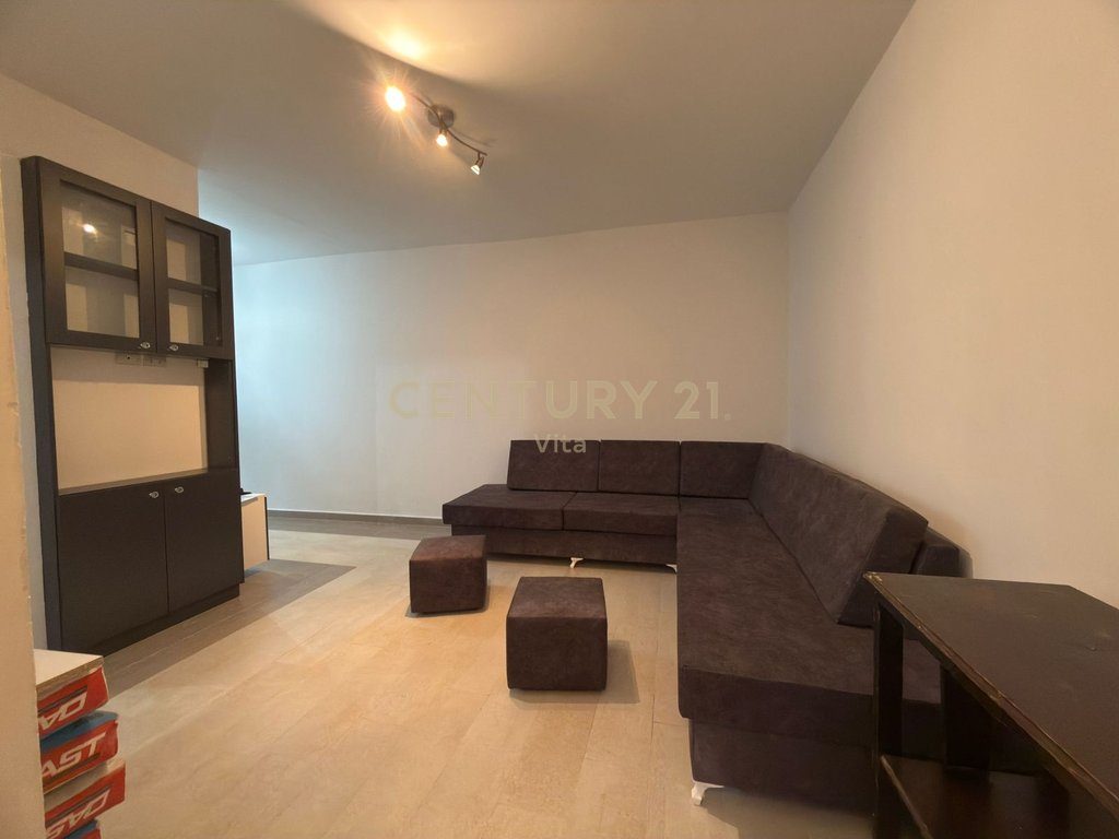 Apartament 1+1 me Qira në Lagjen 7, Durrës