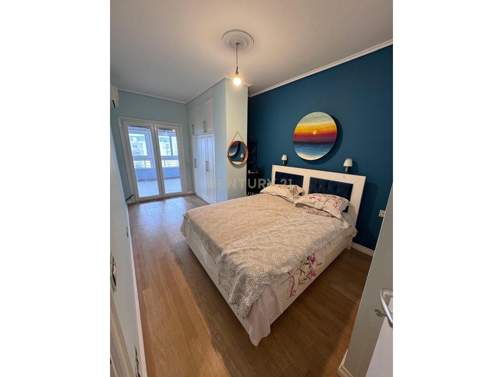 SHITET APARTAMENT 2+1+2+VERAND+GARAZHD, DURRES!!