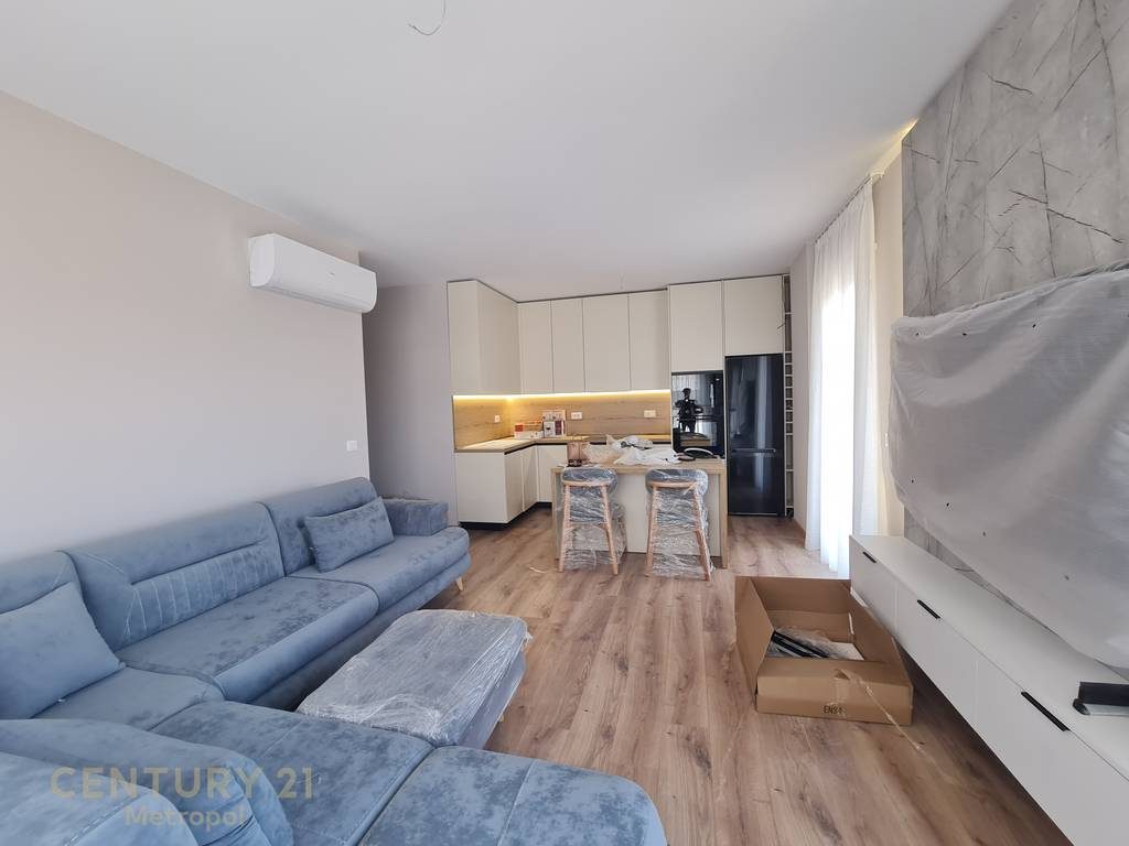 Apartament luksoz per qira 2+1+2 tek Trio Tower – i sapo arreduar, DON BOSKO.