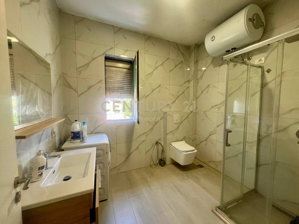 SHITJE,APARTAMENT 2+1 RR. E DURRESIT
