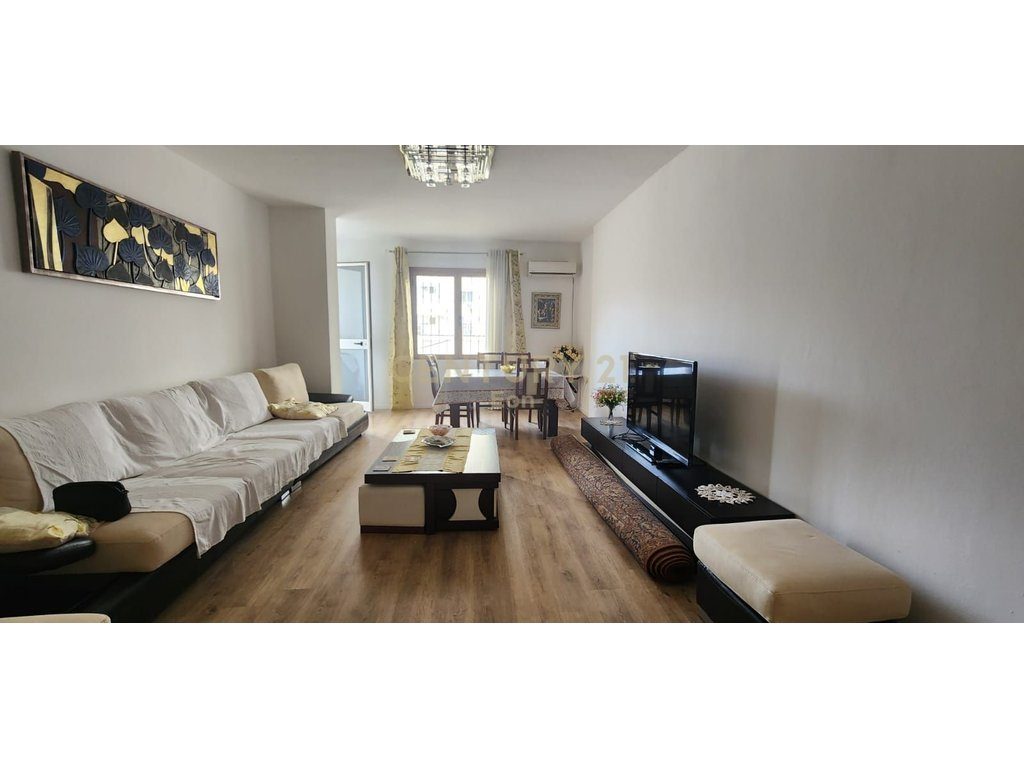 JEPET ME QERA APARTAMENT 2+1+2 ME VERANDE, LAGJJA 17, DURRES  !