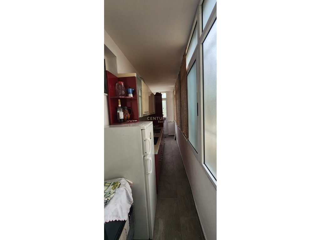 JEPET ME QERA APARTAMENT 2+1+2 ME VERANDE, LAGJJA 17, DURRES  !