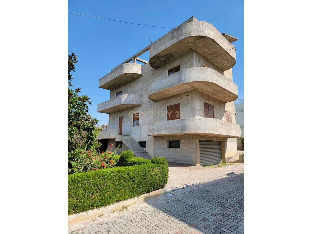 MODERN VILLA FOR SALE IN SHKALLNUR,DURRES,ONLY 5 MINUTES FROM BEACH.