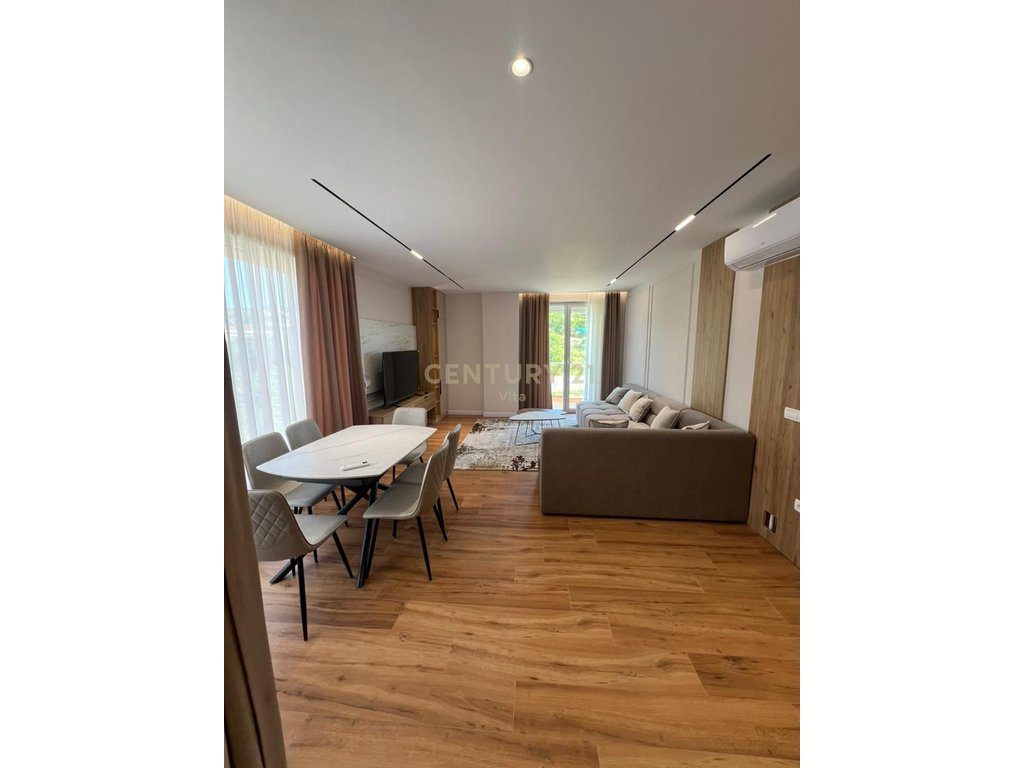JEPET ME QIRA APARTAMENT 2+1+2 ME PAMJE DETI NE CURRILA ,DURRES !!!