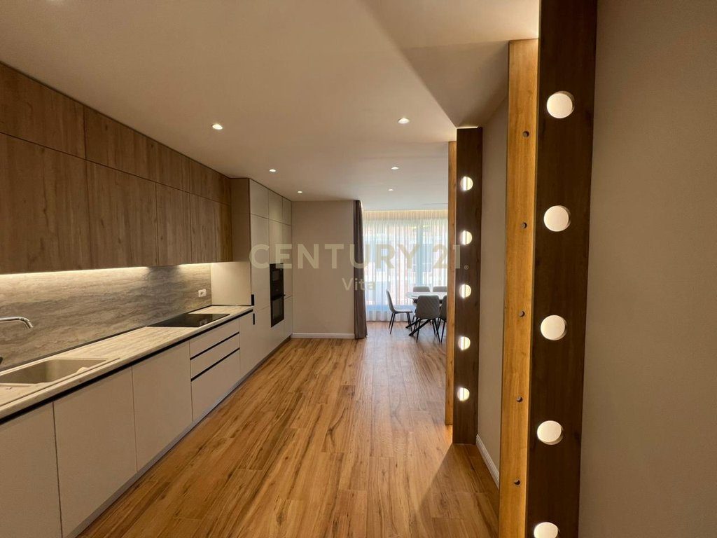 JEPET ME QIRA APARTAMENT 2+1+2 ME PAMJE DETI NE CURRILA ,DURRES !!!