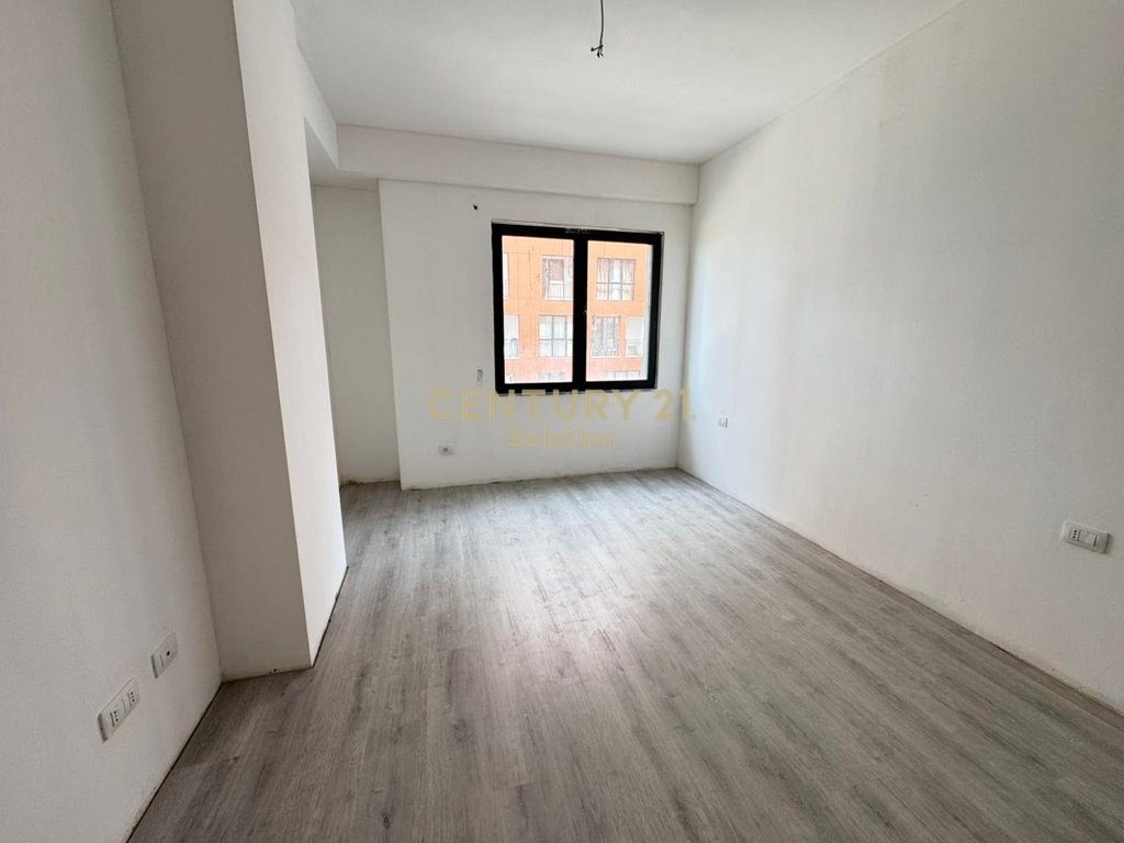 APARTAMENT 2+1+2 TUALETE PER SHITJE PRANE KOMPLEKSIT FRATARI!