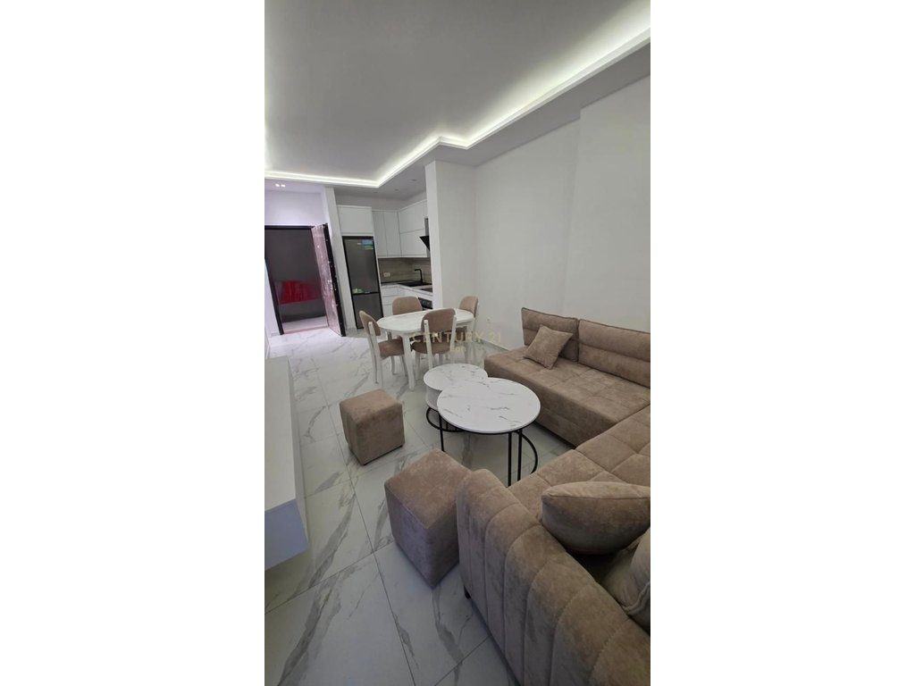Apartament 1+1 Për Shitje tek Hotel Grint,Golem !