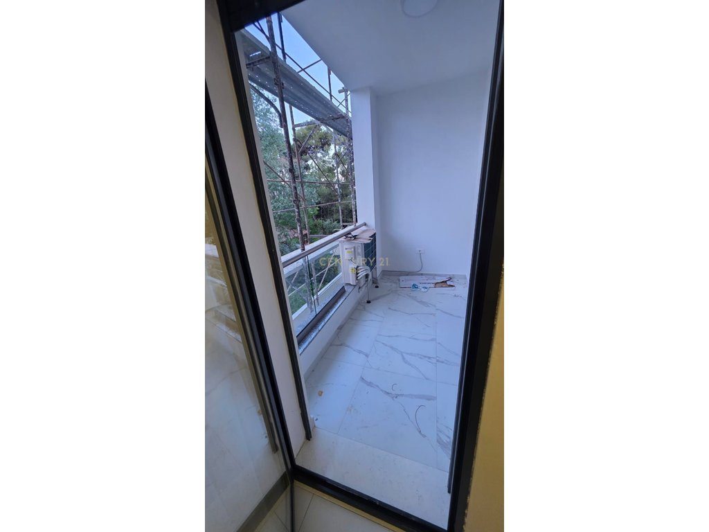 Apartament 1+1 Për Shitje tek Hotel Grint,Golem !